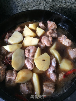 土豆烧排骨的做法步骤：5