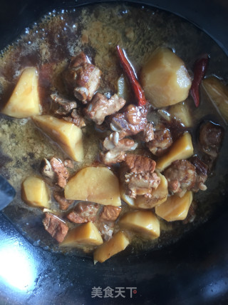 土豆烧排骨的做法步骤：7