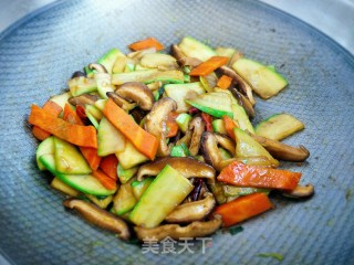 “下酒菜”蚝油香菇夏瓜的做法步骤：6