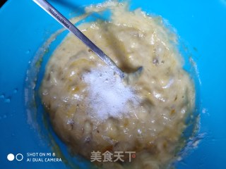 酸甜美食  香蕉饼的做法步骤：5