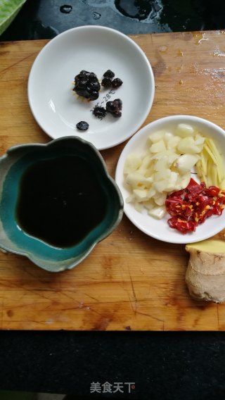 干煸豆角的做法步骤：3