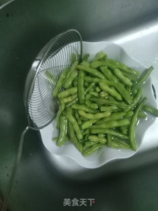 四季豆炖肉的做法步骤：2