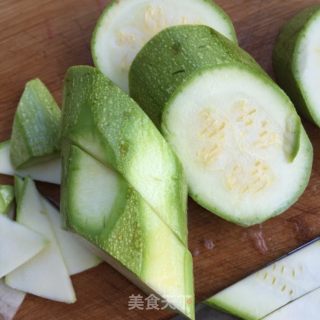 “下酒菜”西葫芦炒猪肝的做法步骤：6