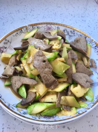 “下酒菜”西葫芦炒猪肝的做法步骤：15
