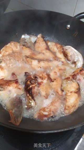草鱼焖萝卜的做法步骤：5