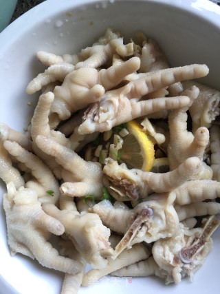 柠檬鸡爪的做法步骤：4