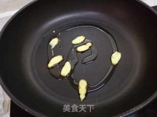 香煎罗非鱼的做法步骤：2