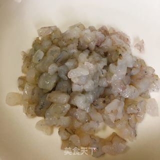 虾仁胡萝卜涨蛋的做法步骤：1