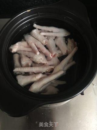 土豆焖鸡脚的做法步骤：4