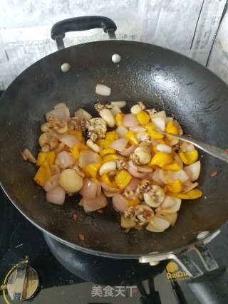 酱爆墨鱼仔的做法步骤：6