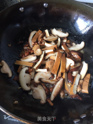 双香炒肉丝的做法步骤：5