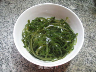 蛏子拌海带丝的做法步骤：4