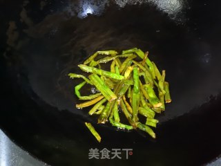 葱油小花卷的做法步骤：2