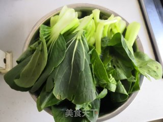 小油菜炒平菇的做法步骤：2