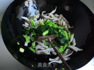 小油菜炒平菇的做法步骤：10