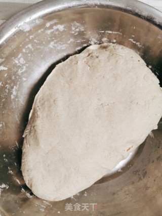 老家的韭菜盒子大饼，美味的想念的做法步骤：1