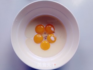 香葱肉松蛋糕卷的做法步骤：3