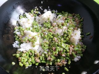 肉末豆角炒饭的做法步骤：5