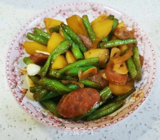 香肠炒土豆和豆角的做法步骤：12