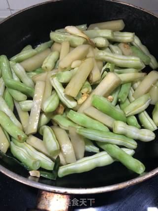 土豆烧豆角的做法步骤：5