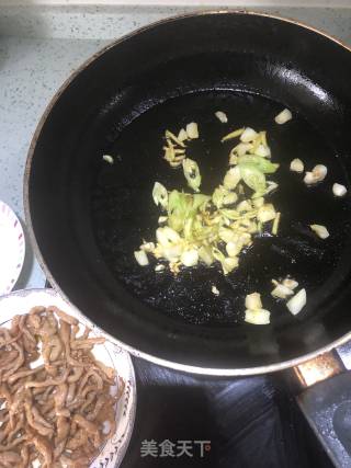 鱼香肉丝的做法步骤：9