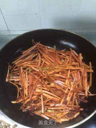 鱼香肉丝的做法步骤：11