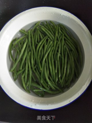 素炒四季豆的做法步骤：2