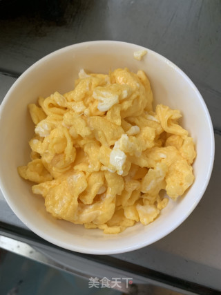 蛋炒饭的做法步骤：1