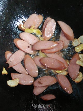 牛肉肠炒青椒的做法步骤：4