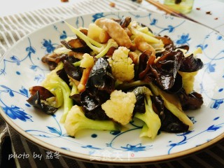 菜花炒木耳的做法步骤：23