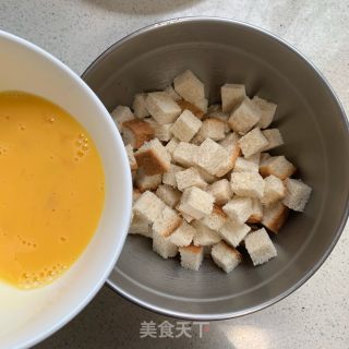 香烤吐司丁的做法步骤：3