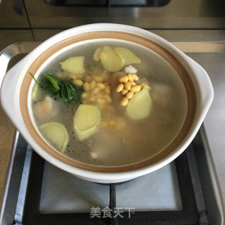 猪蹄炖黄豆的做法步骤：6