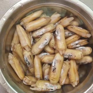 “荤菜”家常蛏子的做法步骤：1