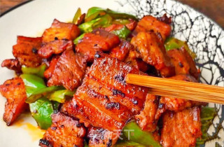 青椒回锅肉的做法步骤：9