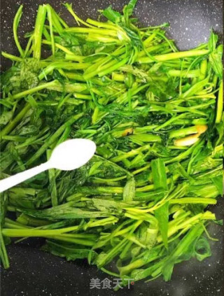 快炒空心菜的做法步骤：6
