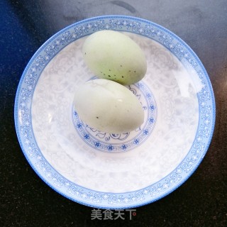 凉拌皮蛋的做法步骤：1