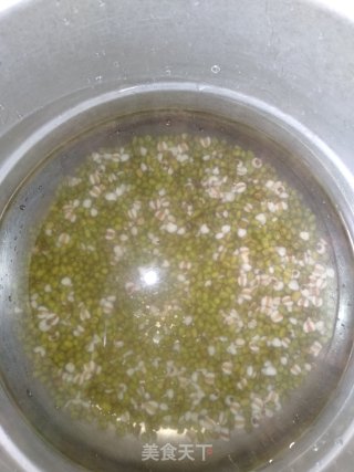薏仁绿豆汤的做法步骤：3