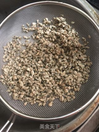 葱花炒红肉的做法步骤：4
