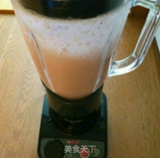 草莓奶昔的做法步骤：6