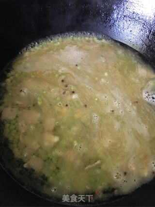 豌豆焖饭的做法步骤：6