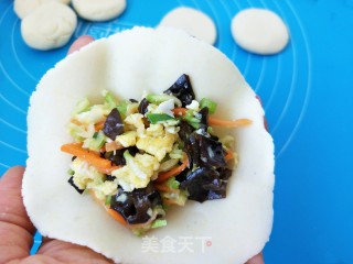 三合面水晶饺的做法步骤：6