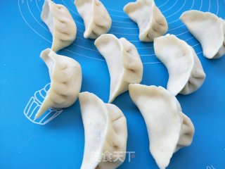 三合面水晶饺的做法步骤：7