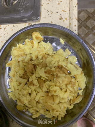玉米蛋炒饭的做法步骤：4