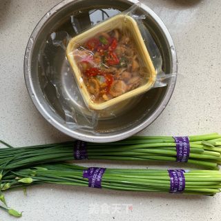 韭菜苔炒扇贝的做法步骤：2
