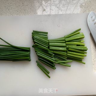 韭菜苔炒扇贝的做法步骤：3
