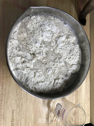 褐麦黑麦花卷的做法步骤：1