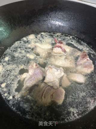 润肺止咳汤的做法步骤：3