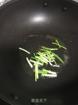 孜然鲜鱿的做法步骤：6