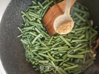 肉丝炒豇豆的做法步骤：5