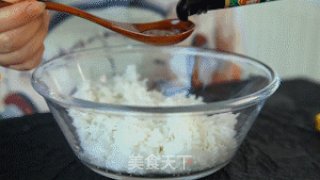 有家鲜厨房：韩国料理-紫菜包饭的做法步骤：2